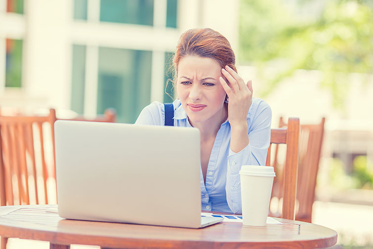 What-Tone-Should-You-Use-When-Responding-to-Customers-by-Email-fustrated